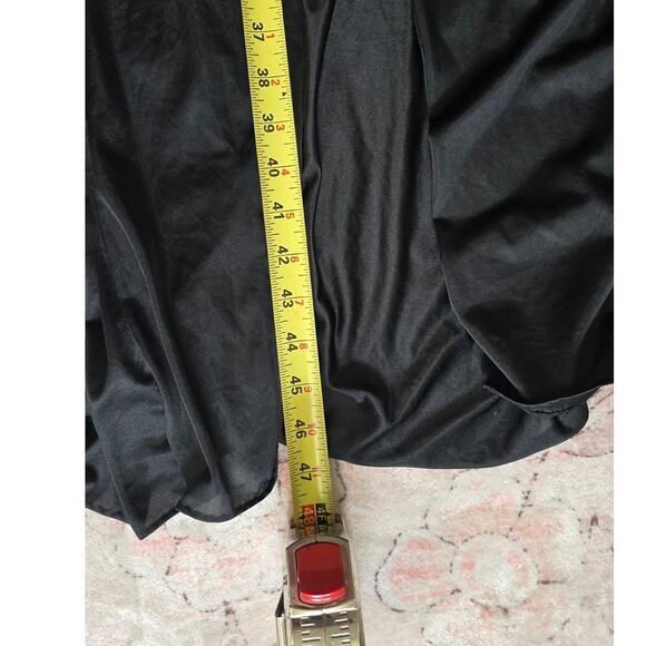 Lovely Vintage  Joie De Vie Nylon "Satin" Look Nightgown with  Lace - Picture 10 of 10